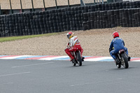 Vintage-motorcycle-club;eventdigitalimages;mallory-park;mallory-park-trackday-photographs;no-limits-trackdays;peter-wileman-photography;trackday-digital-images;trackday-photos;vmcc-festival-1000-bikes-photographs